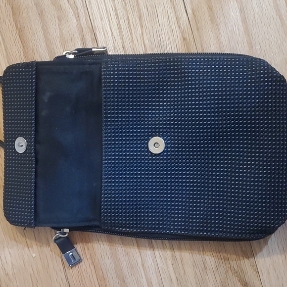 Black U02 Crossbody - Picture 2 of 4